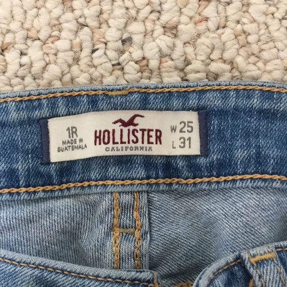 Light-wash Hollister skinny jeans. Size 1R - Picture 5 of 5